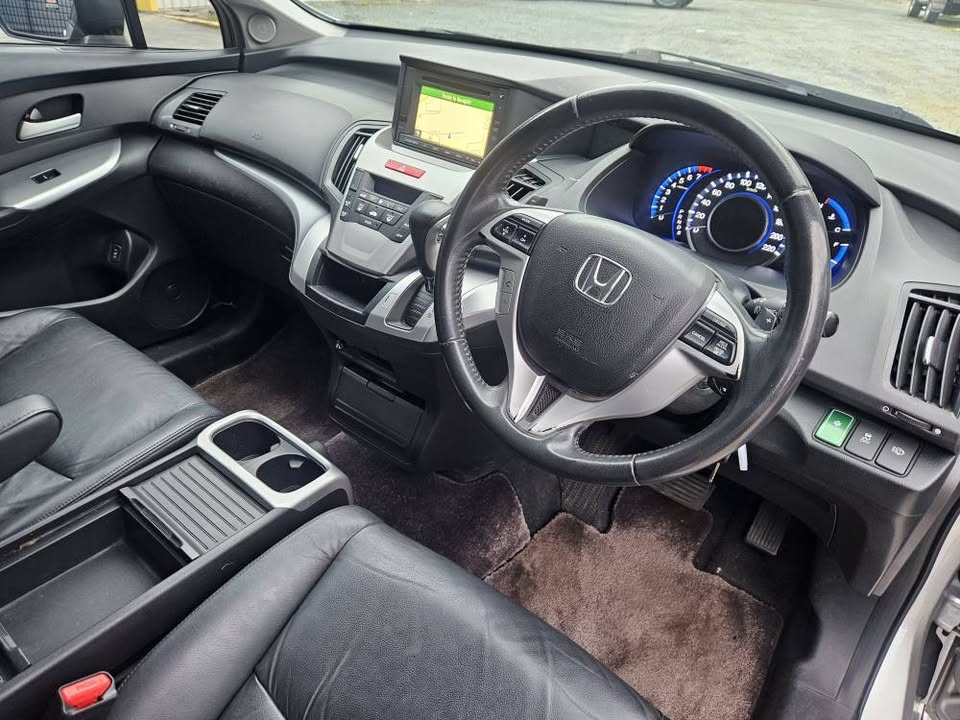 2012 Honda oddessey luxury automatic 8seats 11.jpg